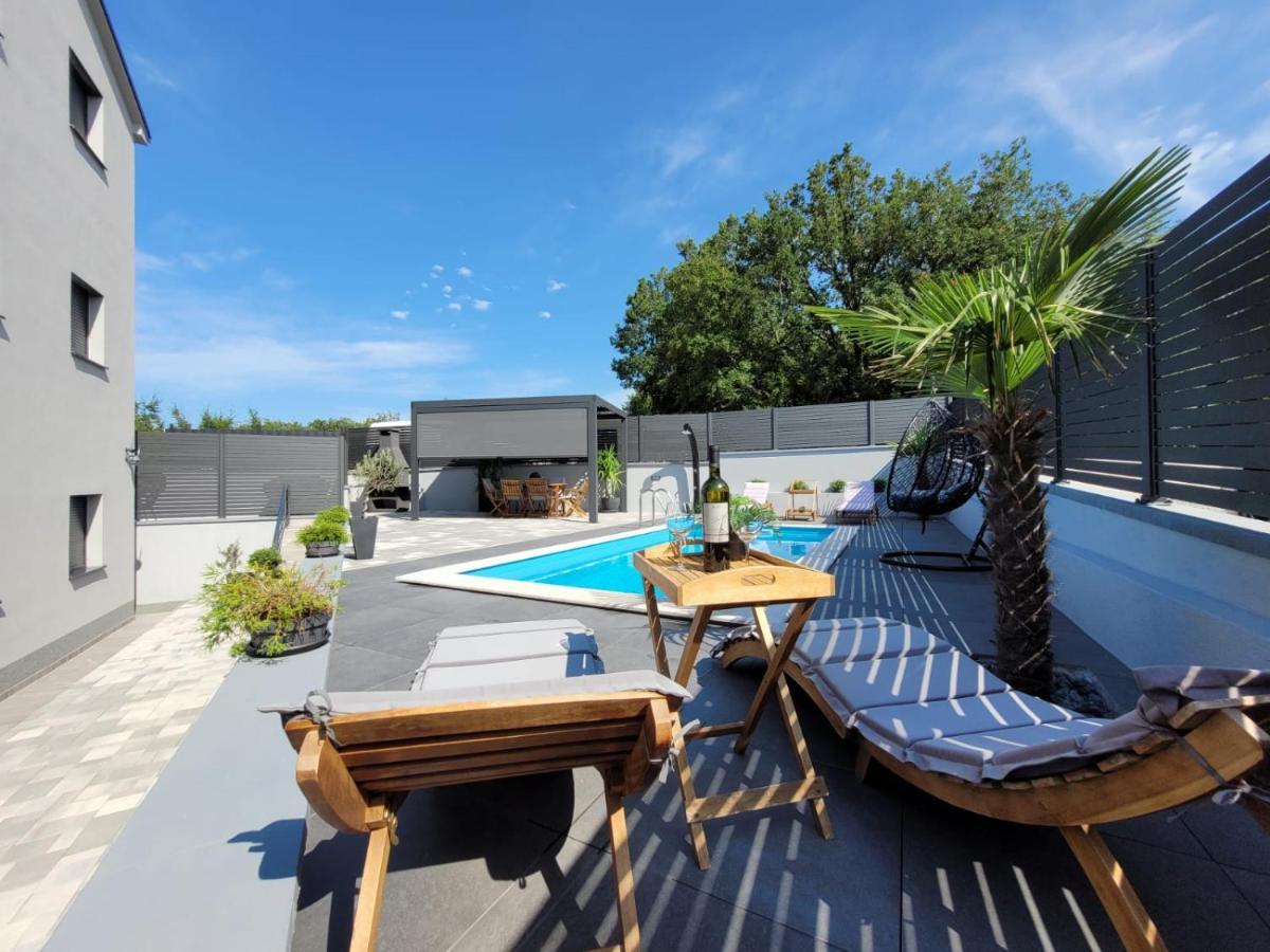 Apartment Lo&Ti Čižići Kültér fotó